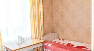 Гостиница  Планета Дивеево Двухместный номер с 2 отдельными кроватями и собственной ванной комнатой-12